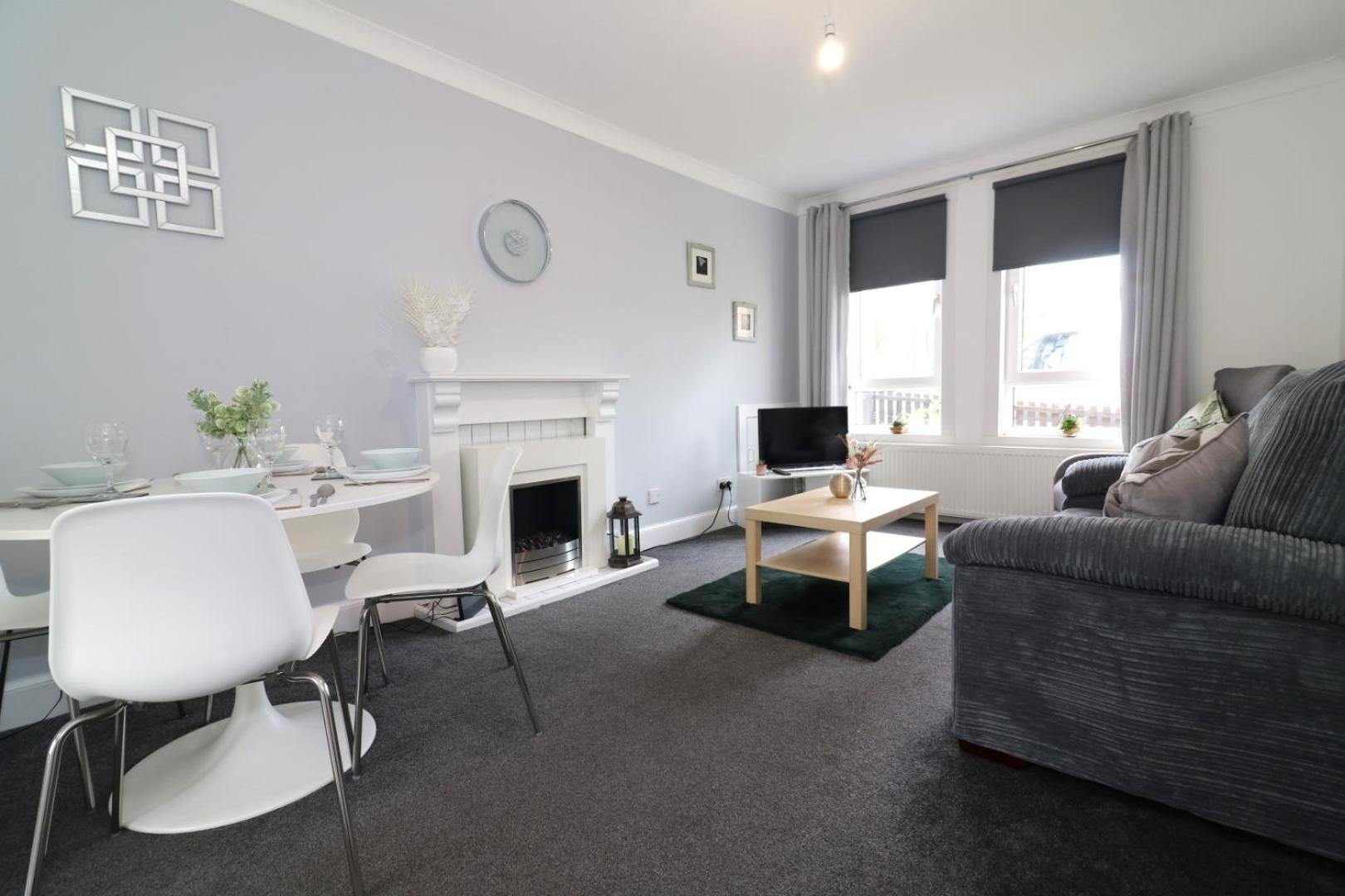 Signature - Gartlea House Apartment Еърдри Екстериор снимка