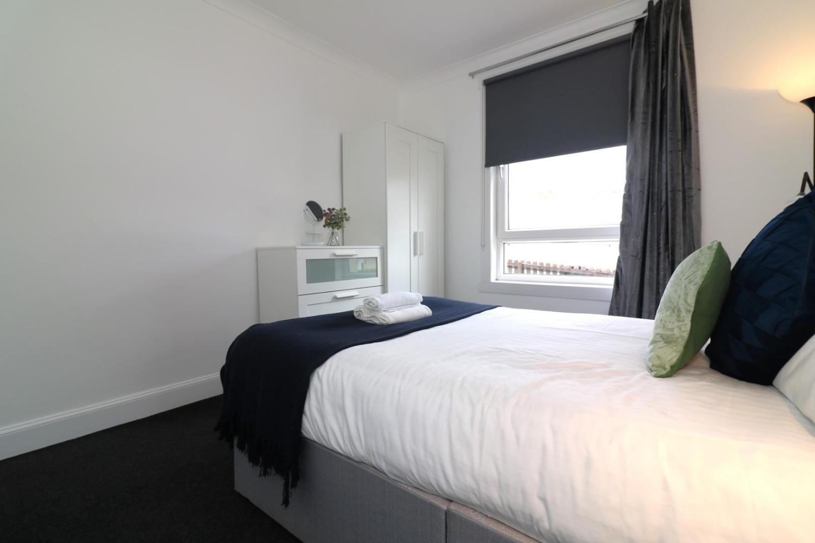 Signature - Gartlea House Apartment Еърдри Екстериор снимка