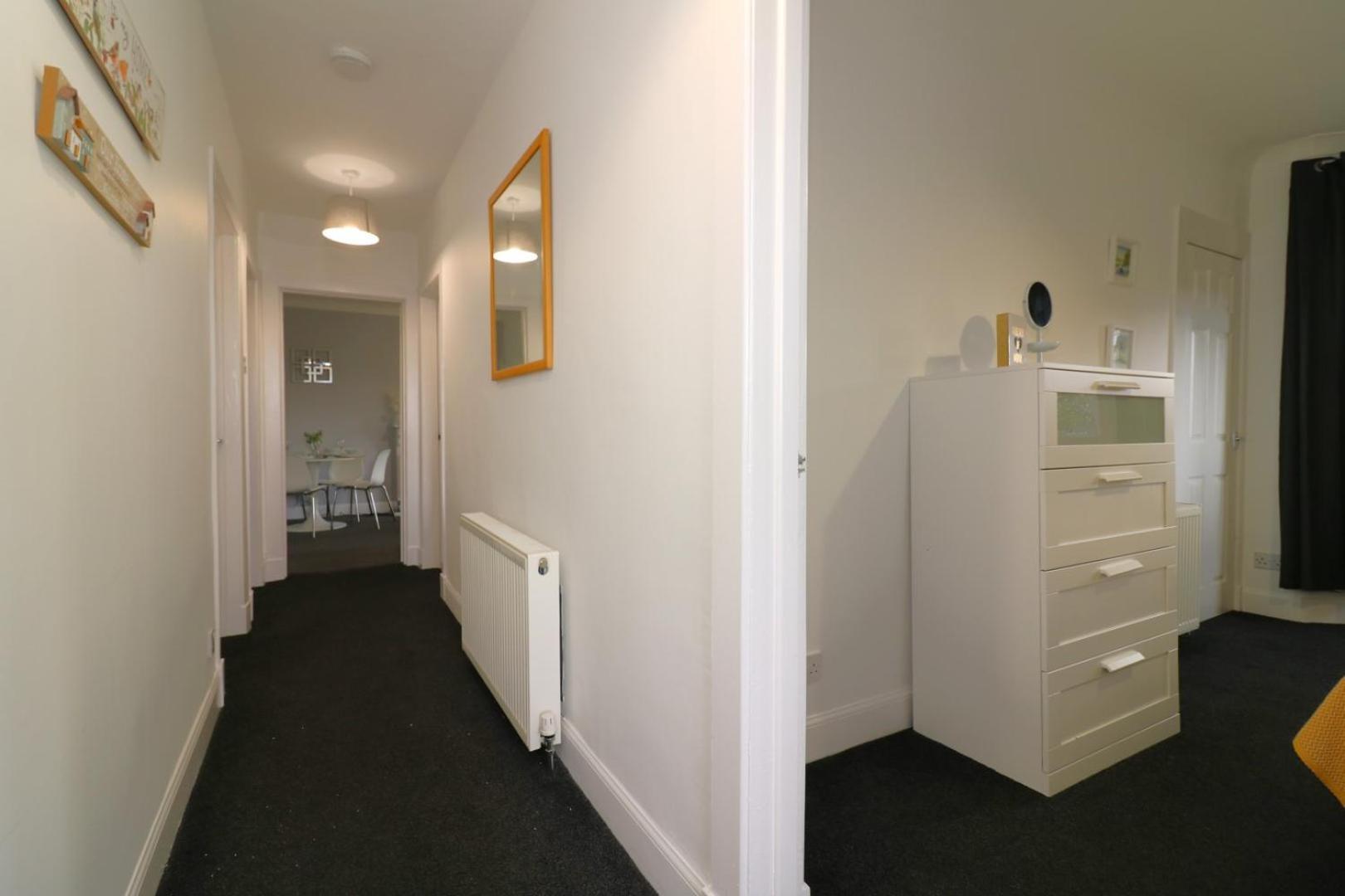 Signature - Gartlea House Apartment Еърдри Екстериор снимка