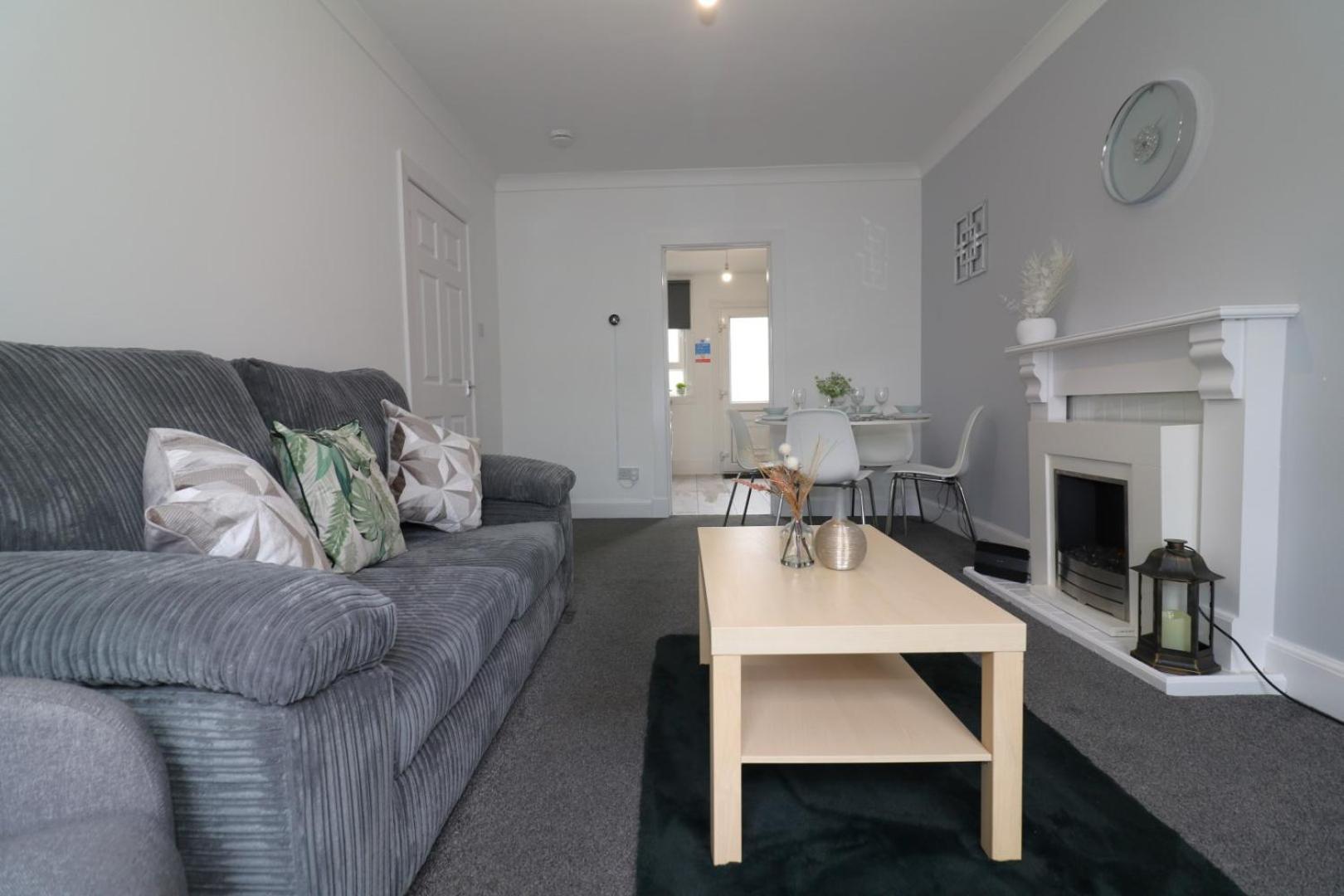 Signature - Gartlea House Apartment Еърдри Екстериор снимка